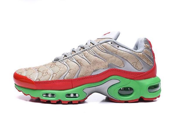 

luxury triple s old dad shoes tripler sneakers clear sole chaussures retro scarpe women men mens fifty colors size 36-46, Black