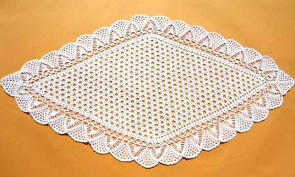

oval lace table er, oval crochet doily, tablecloth, centerpiece, thread crochet doily, white table runner, home decor, 34 " x 17", Black