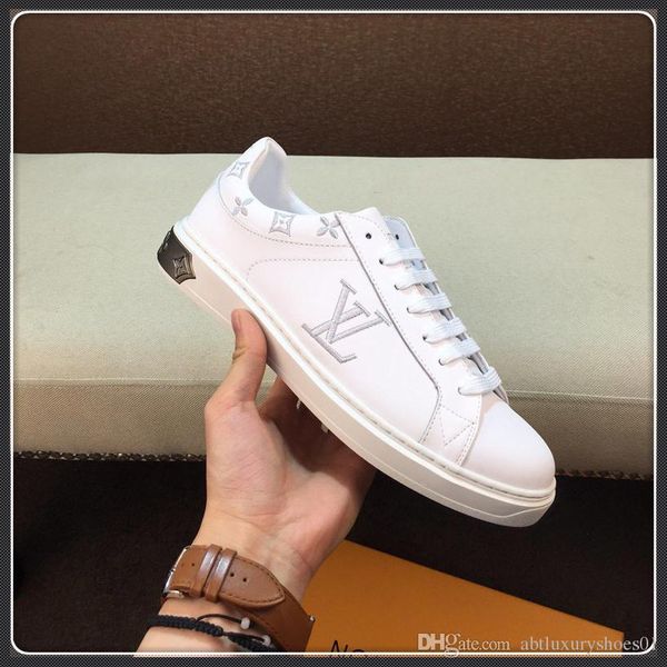 

2019 spring new leather shoes men's Korean version of the trend of shoes wild casual men's lace original box fast delivery