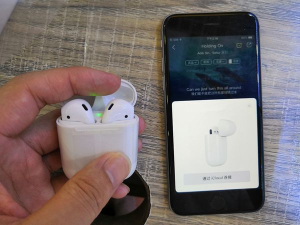 

W1 chip 2 ear headphone bud animation cable bluetooth earbud earphone wirele charger air earphone pod call for iphone x x