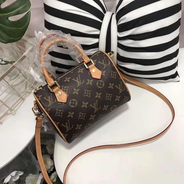 

AAA2018 высокое качество женщины кожаные сумки известный бренд-дизайнер Chian Crosbody сум