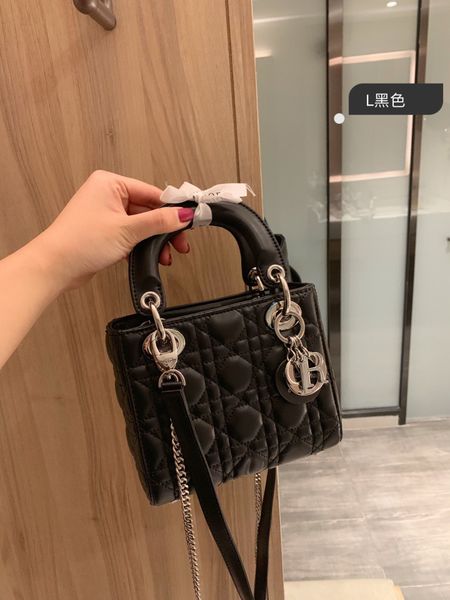 

2020 new fashion bags shopping party charm wild handbag0tin, Black