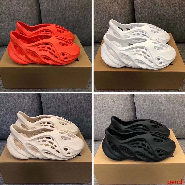 

foam runner kanye west clog sandal triple black white red sand fashion slipper women mens tainers designer beach sandals slip-on 36-44