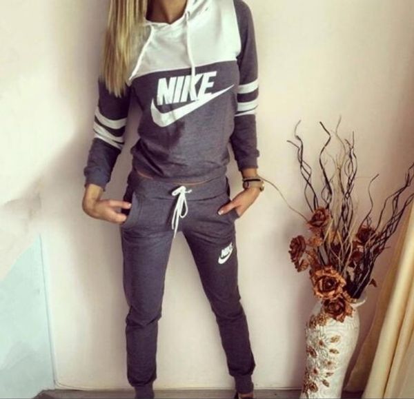 

2018 весна и осень новый спортивный костюм женский из двух частей мода корейский по