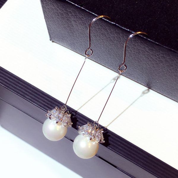 

new fashion luxury designer super glittering diamond long pearl chandelier stud earrings for women girls, Golden;silver