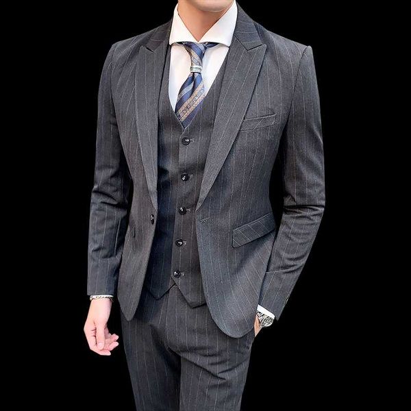 

мужская одежда костюм деловой повседневный костюм куртка свадебный жених профессиональное платье комплект из 3 частей (блейзер+брюки+жилет, White;black