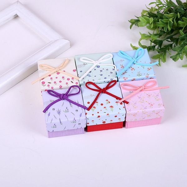 

[ddisplay]5*5*3.8cm colorful flowers jewelry packing box with bow gift ring case pendant storage display lavender bracelet jewelry box, Black;white