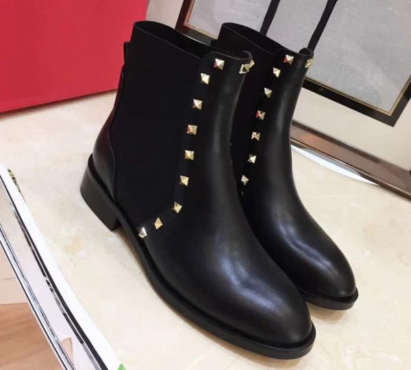 

2019 SS19 весна осень Женские черные натуральные кожаные плоские каблуки натягивают