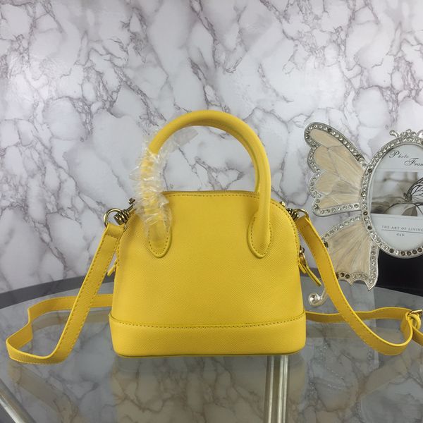 

Totes luxury_shopping