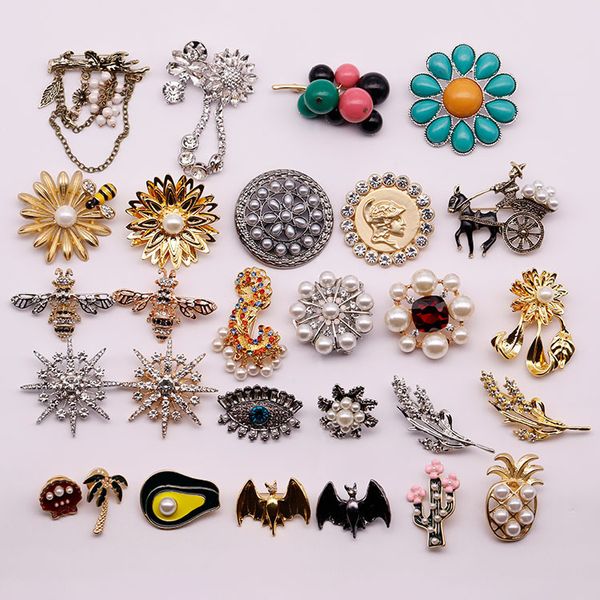 

brooch octagonal star bees bat brooch woman clothing accessories pin, Gray