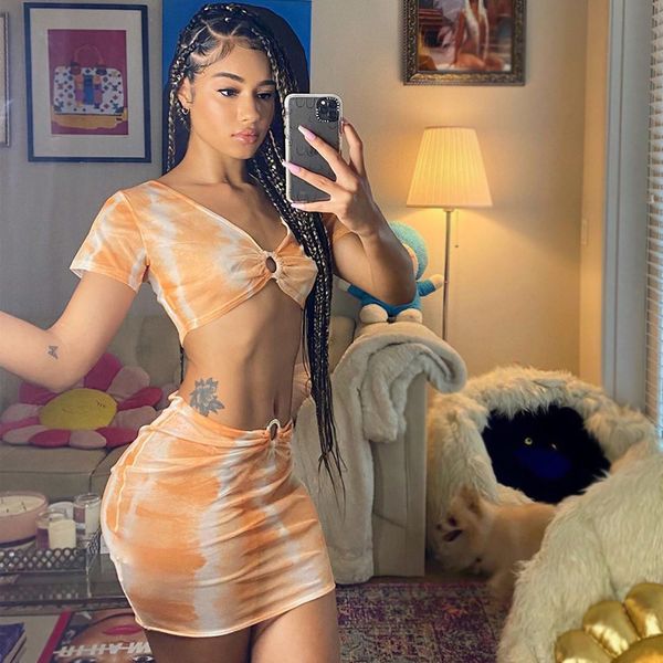 

europe and america 2020 summer new suit female v-neck ring exposed navel wrapped chest t-shirt and bag hip skirt suit female, Black;gray