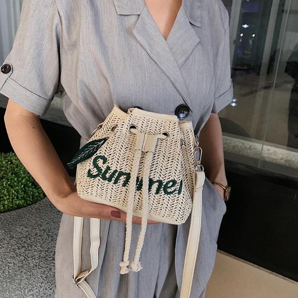 

лето drawstring сумки на ремень женщина бич стро тканой letters вышивка сумка женской crossbody сумка для путешествий