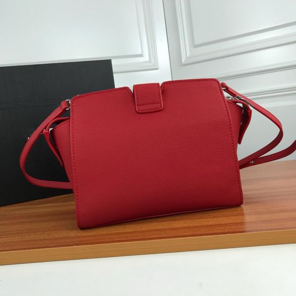 

superstar female designer luxury ladies fashion luxury decorative interlocking metal handbag lychee leather shoulder messenger bag