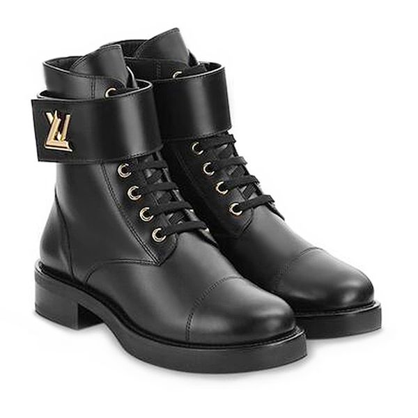 

2019 high-end outdoor homemade autumn and winter new color matching metal buckle velcro straps short boots flat women's boots, Black