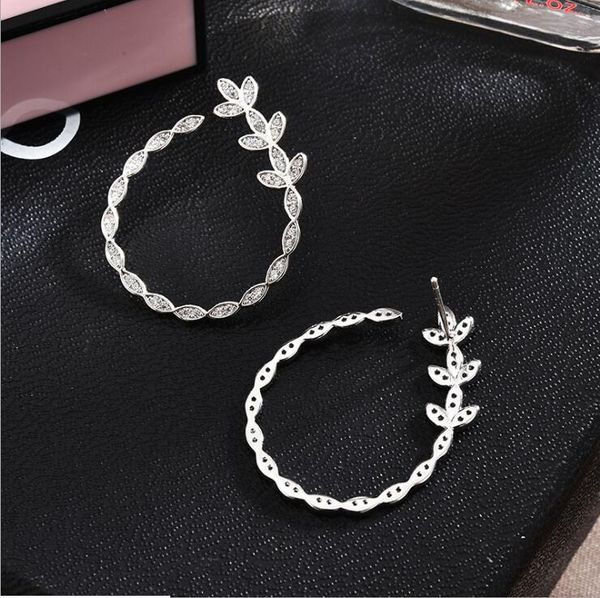 

fashion trendy s925 silver pin earrings micro inlaid zircon round leaf earrings fashion simple ear jewelry women, Golden;silver