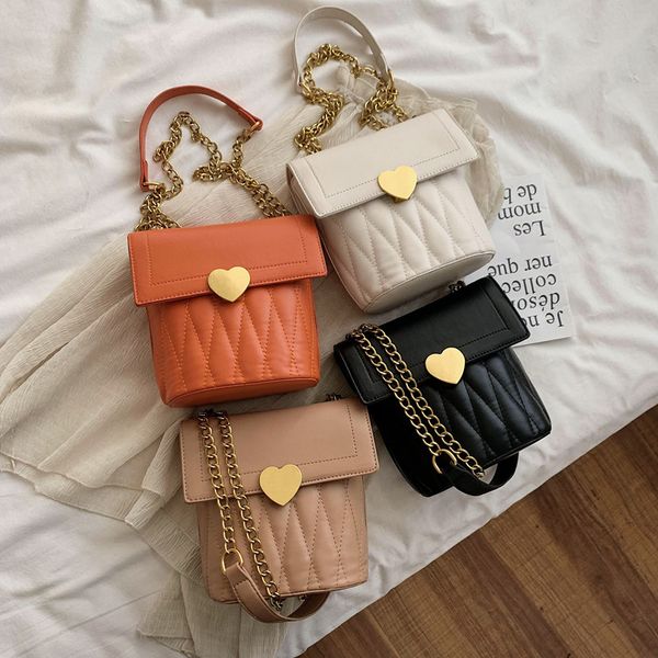 

ромбические цепи мешок для женщин к 2020 году новых мода простой небольшой площади сумка девушки ведро