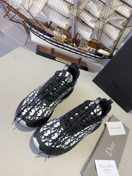 

2020 men's and women's fashion casual sneakers, fashion designers, couples' comfortable wild belt boxaaa