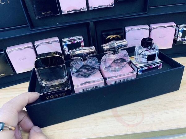 

in stock famous brand makeup sets 4pcs perfume with box 4 in 1 perfume set dhl ship