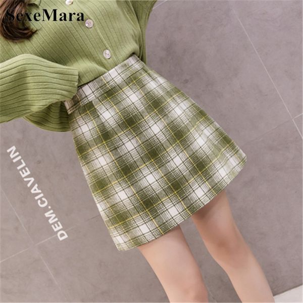 

retro woolen plaid skirt women's autumn and winter new high waist a-shaped wild mini bag hip skirt, Black