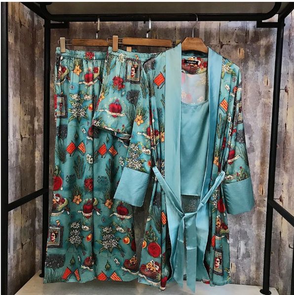 

2019 new spring and summer flowers print four pieces set home clothes satin silk sleepwear ladies leisure nightwear pyjamas, Black;red