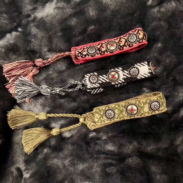 

2020 sell big brand db13 arrival fine fashion accessories d letter bracelet for women gift have diffferent styles choose, Golden;silver