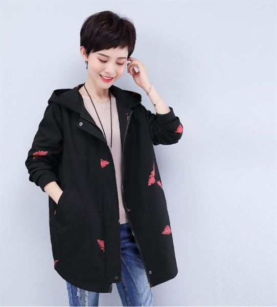 

middle-aged mother's windbreaker female mid-length 2020 new spring women's large size print hooded autumn jacket coat lady r58, Tan;black