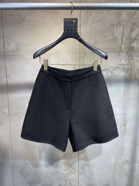 

2019 women's fashion loose solid color shorts 1202, White;black
