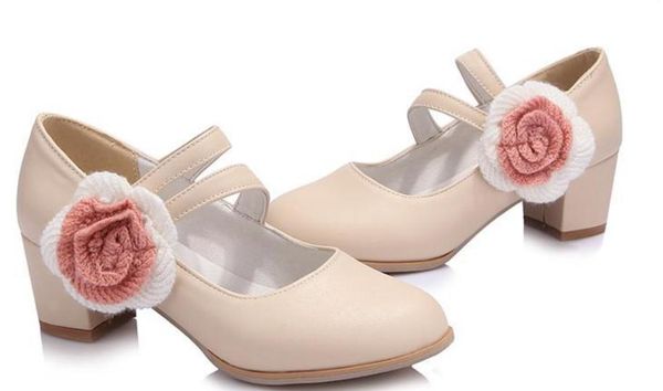 

2018 flower women's shoes in spring and autumn with new style middle heel coarse heel, Black