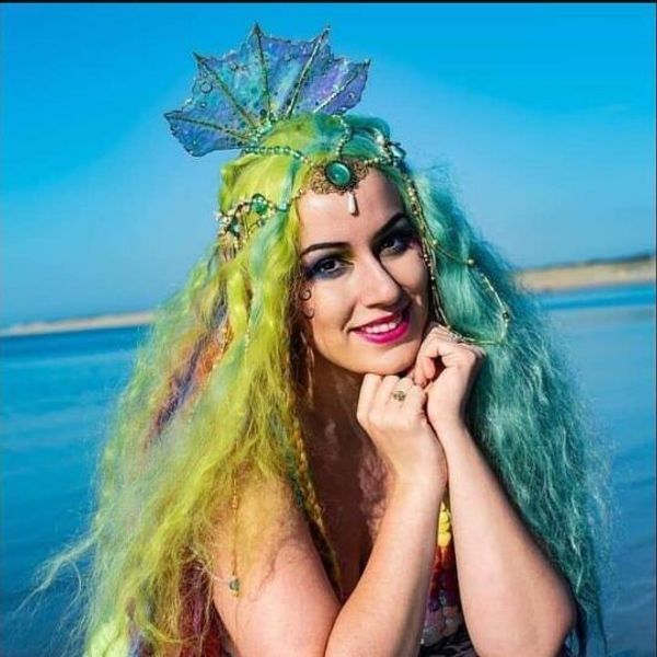 

евро-американской суперзвезды стиль 18-26inch mixcolor кружева фронтальных радуги фигурного длинные синтетические парики окрашенные и перман, Black