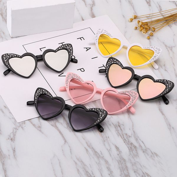 

2020 heart shaped kids sunglasses fashion brand child sun glasses anti-uv baby sun-shading girl boy sunglass, White;black