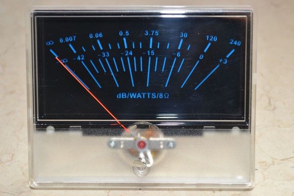 Preamplificatore audio con intestazione livello DB P-97 VU Freeshipping con retroilluminazione