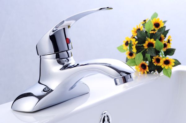 

single holder dual hole basin sink faucet with polished chrome bathroom basin faucets,bathroom faucet
