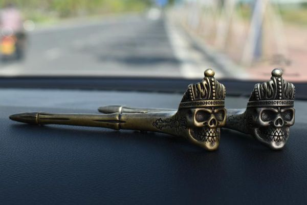 

skull head tactical pen self defense combat fixed blade edc multi purpose utility vehicle broken window anti slip portable survival knife