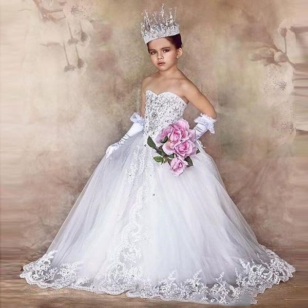 Weiße Prinzessin Ballkleid Blumenmädchenkleider 2021 glitzernde Kristalle Perlen trägerlos Kinder formelle Festzug Partykleid Spitze appliziert 274B