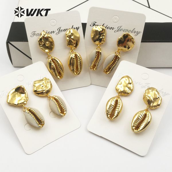 

wt-e442 wholesale natural cowrie shell earring with pearl stud in gold electroplated beach sea shell earring jewelry boho gift c19041101, Golden