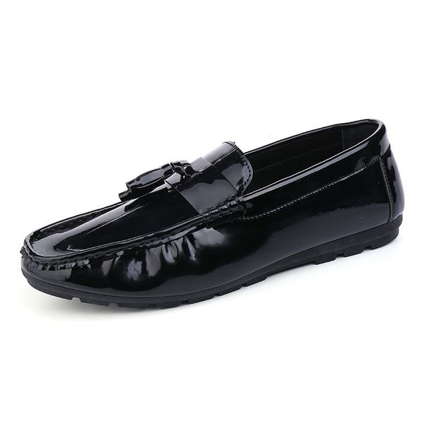 

2020 spring and autumn new single shoes peas shoes patent leather glossy men's casual set foot trend fashion wild, Black