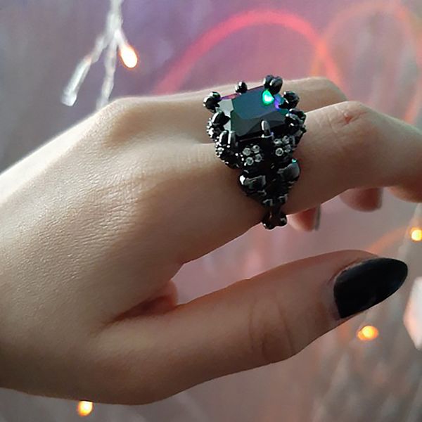 

hiphop punk gothic black gold skull & style big crystal rings for men women personality halloween fashion jewelry yg063, Golden;silver