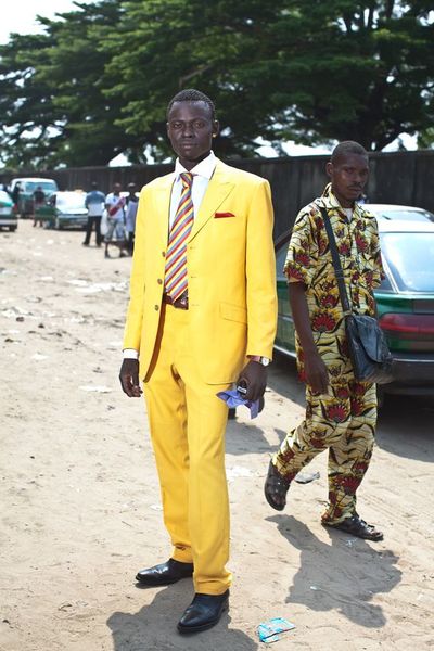 

популярные три кнопок groomsmen пика нагрудной groom tuxedos groomsmen шафер костюм мужская свадебные костюмы жених (куртка + брюки + tie) b, Black;gray