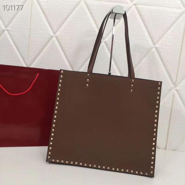 

luxury luxury handbags, designer design, fashion large capacity, rivet design