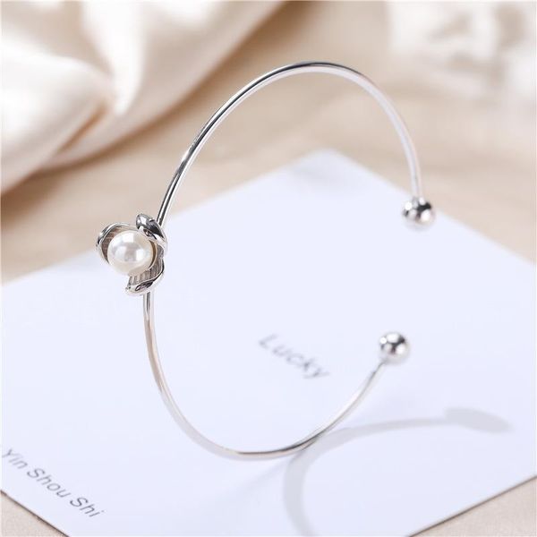 

direct selling to female manufacturers of sensi s925 pure silver three petal pearl bracelet with sweet leaves and artificial shell bead brac, Black