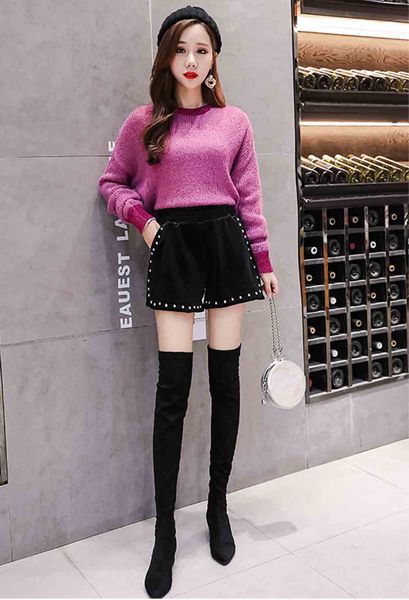 

2019 autumn and winter new high-waist wide-leg black shorts women loose korean rivet decoration gold velvet, White;black