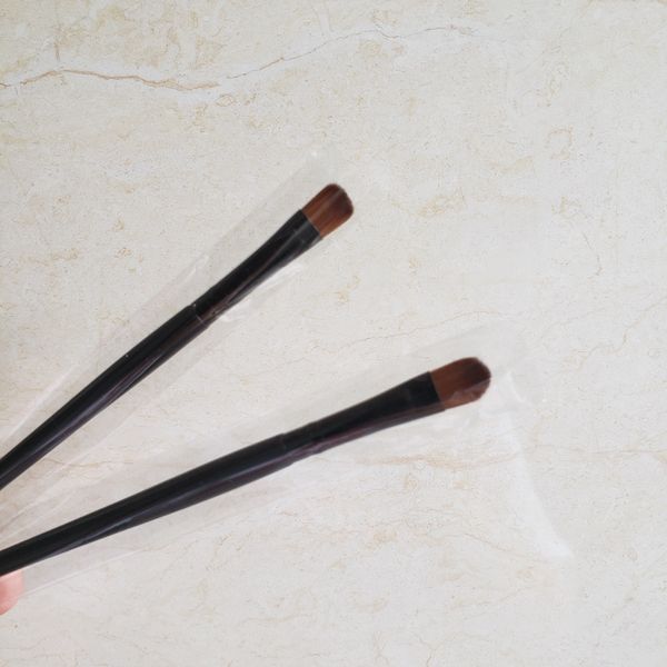 Eyeshadow Makeup Brushes Black Wood Handle Synthetic Eye Cabelo sombra sobrancelha Eyeliner Blending Smudge Pincel bom para presentes de clientes DHL