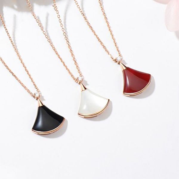 

rose gold fan-shaped pendant necklace female necklace white mother-of-pearl pendant clavicle chain boutique luxury simple necklace jewelry, Silver