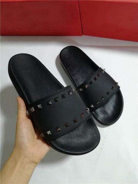 

fashion luxury designer women slippers sandals ladies beach slipper tide male rivet stud slippers non-slip leather mens casual spikes shoes, Black