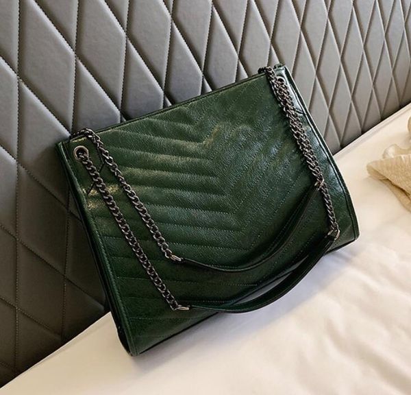 

designer handbag chain shoulder messenger bag chain crossbody bags simple retro hand bill shoulder bag fashion female big tote bags