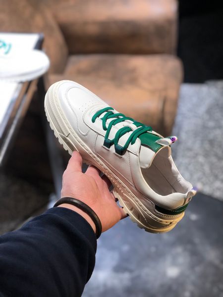 

men and women's original brand sneaker,designed sports shoes,luxury handbag etc, made by original lamb skin ,only do quality, Black