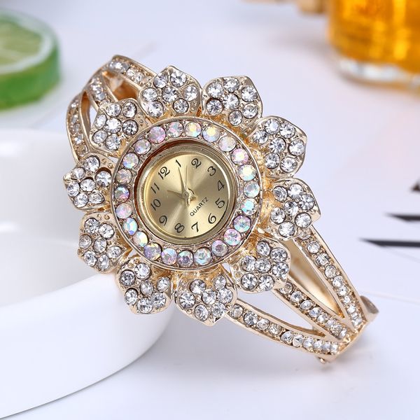 

montre femme ladies watch women round full diamond bracelet watch analog quartz movement wrist zegarek damski, Slivery;brown