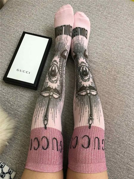

Новый дизайн граффити Стиль чулок Женщины Длинные Золото осень Thread носки розовый глаз девушки Luxury Style High Носок
