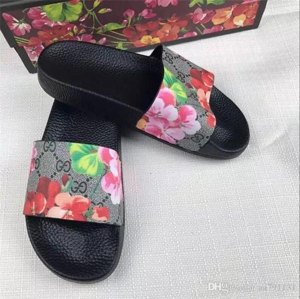 

2020 fashion luxury designers men shoes black rubber web slide sandal slippers beach women casual slipper from sho, Blue;gray