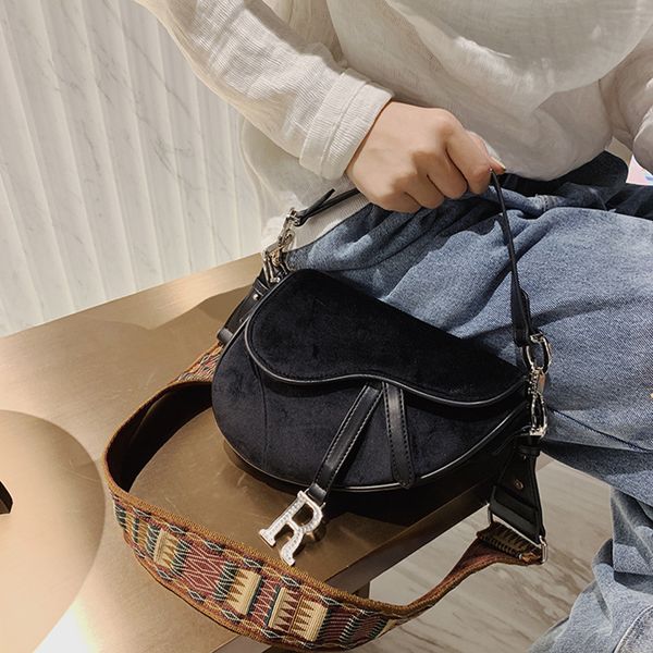 

высокая-класс 2020 мода новые женщины messenger crossbody седло бархатные черные сумки сумка леди холст сумка